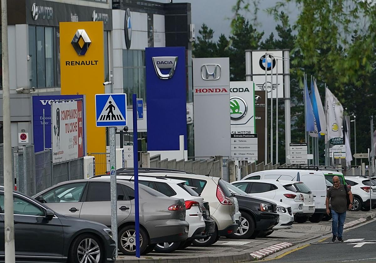 Concesionarios de coches en Enekuri.