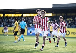 Selton Sued celebra el gol que marcó ante el Borussia Dortmund.