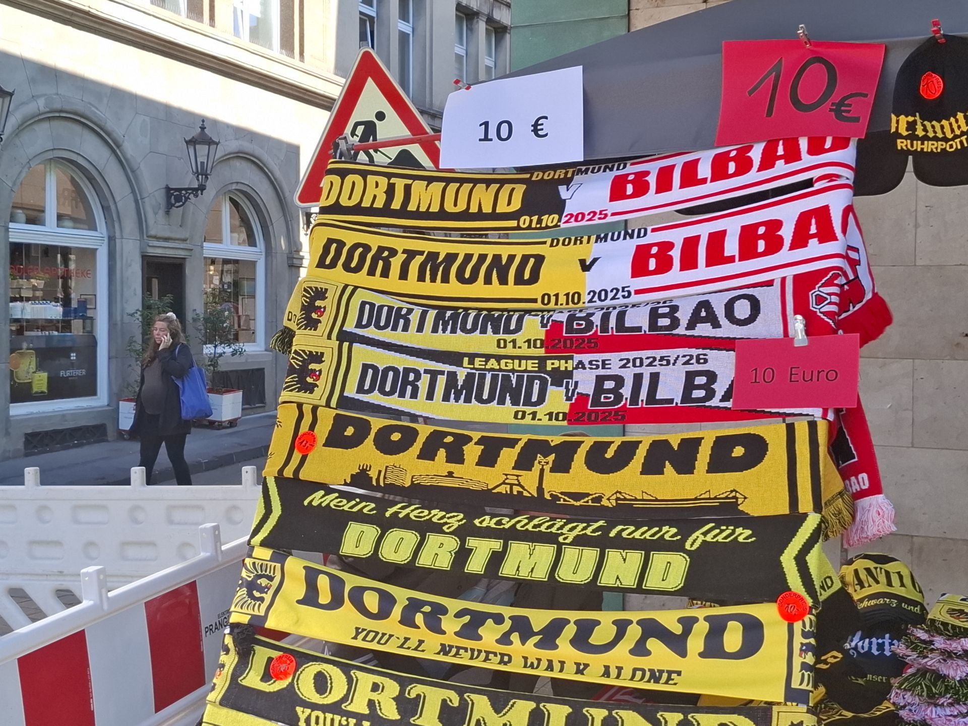Todas las imágenes del ambiente previo al Borussia Dortmund-Athletic