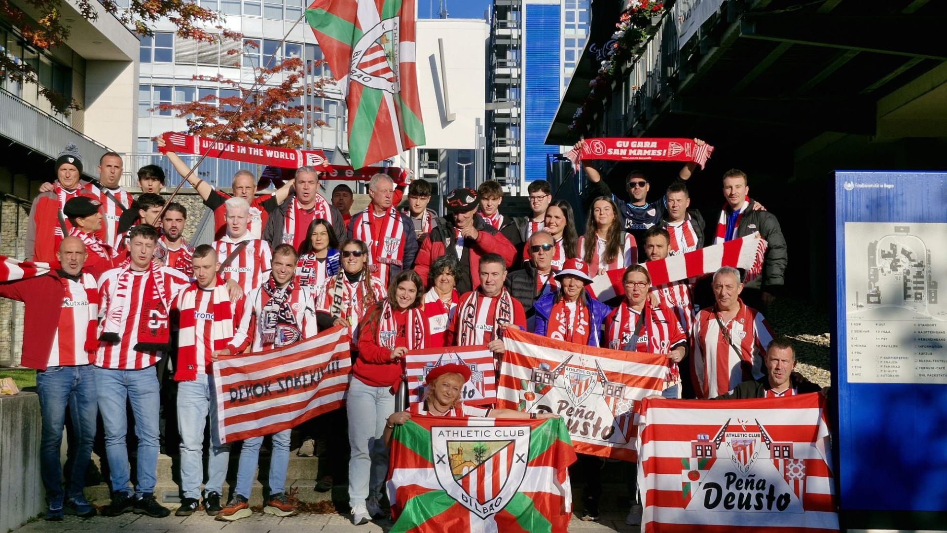 Todas las imágenes del ambiente previo al Borussia Dortmund-Athletic
