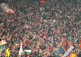 El gesto de reconocimiento de la afición del Dortmund con la del Athletic