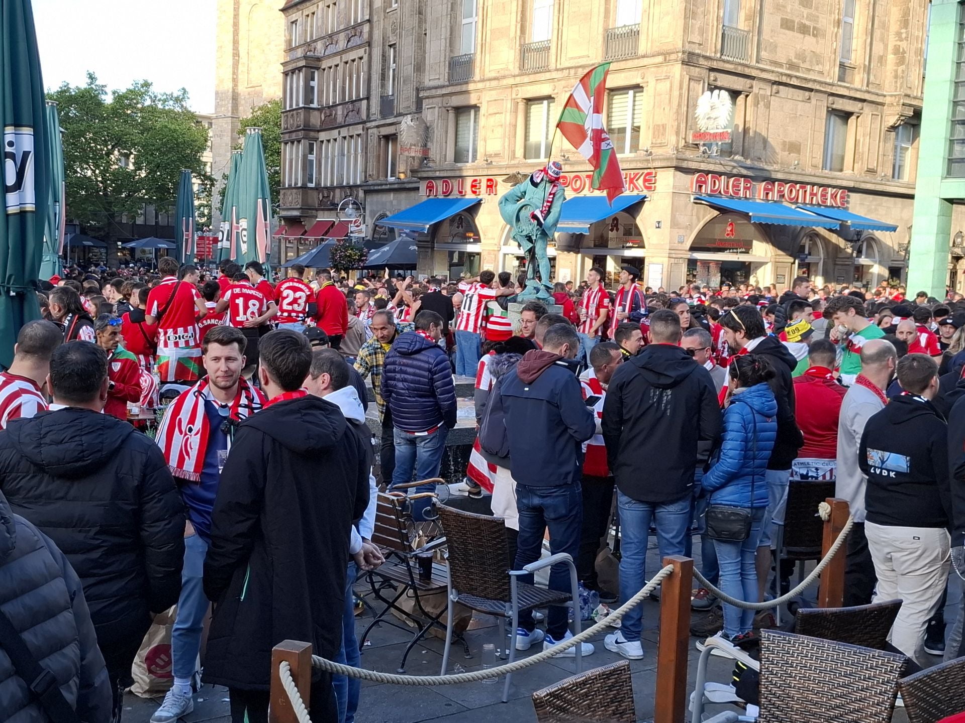 Todas las imágenes del ambiente previo al Borussia Dortmund-Athletic