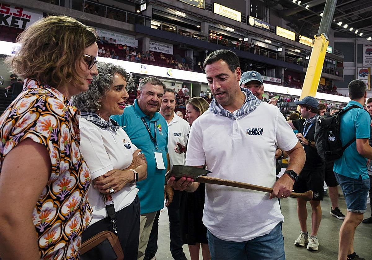 El lehendakari, Imanol Pradales, en uno de los actos del Jaialdi de Boise.