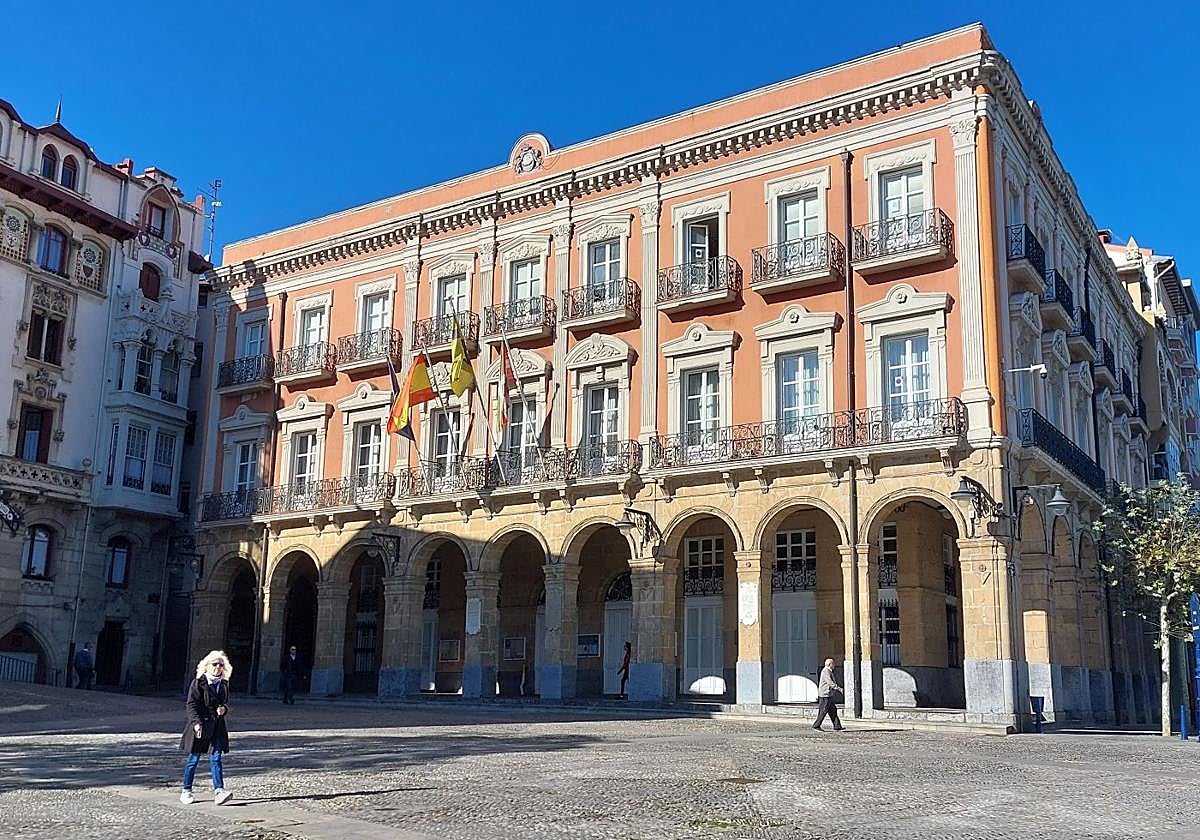 El pasado ejercicio Mikel Torres logró un acuerdo histórico con todos los grupos políticos para sacar adelante las Cuentas.