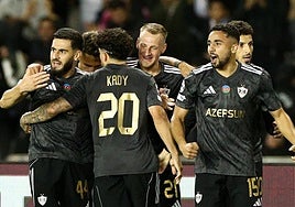 Los jugadoes del Qarabag celebran uno de los goles ante el Copenhague.