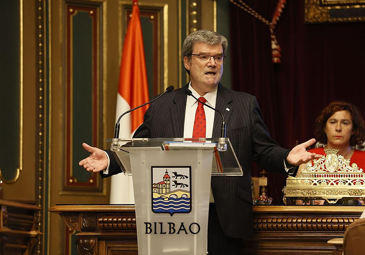 Aburto se suma a Zupiria y vincula el uso de armas blancas con «culturas donde el valor de la vida es diferente»