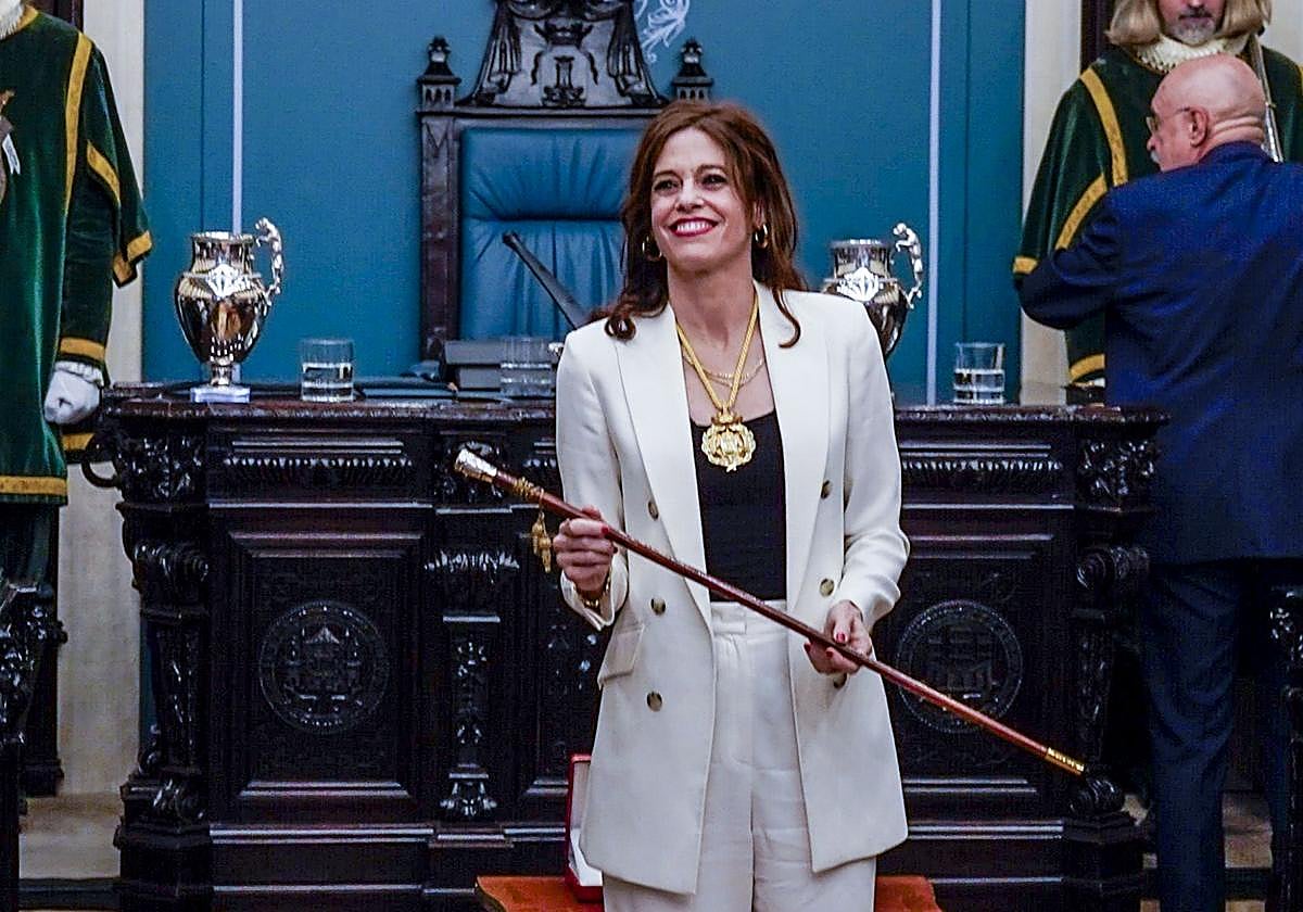 Maider Etxebarria, el día de su elección como alcaldesa de Vitoria.
