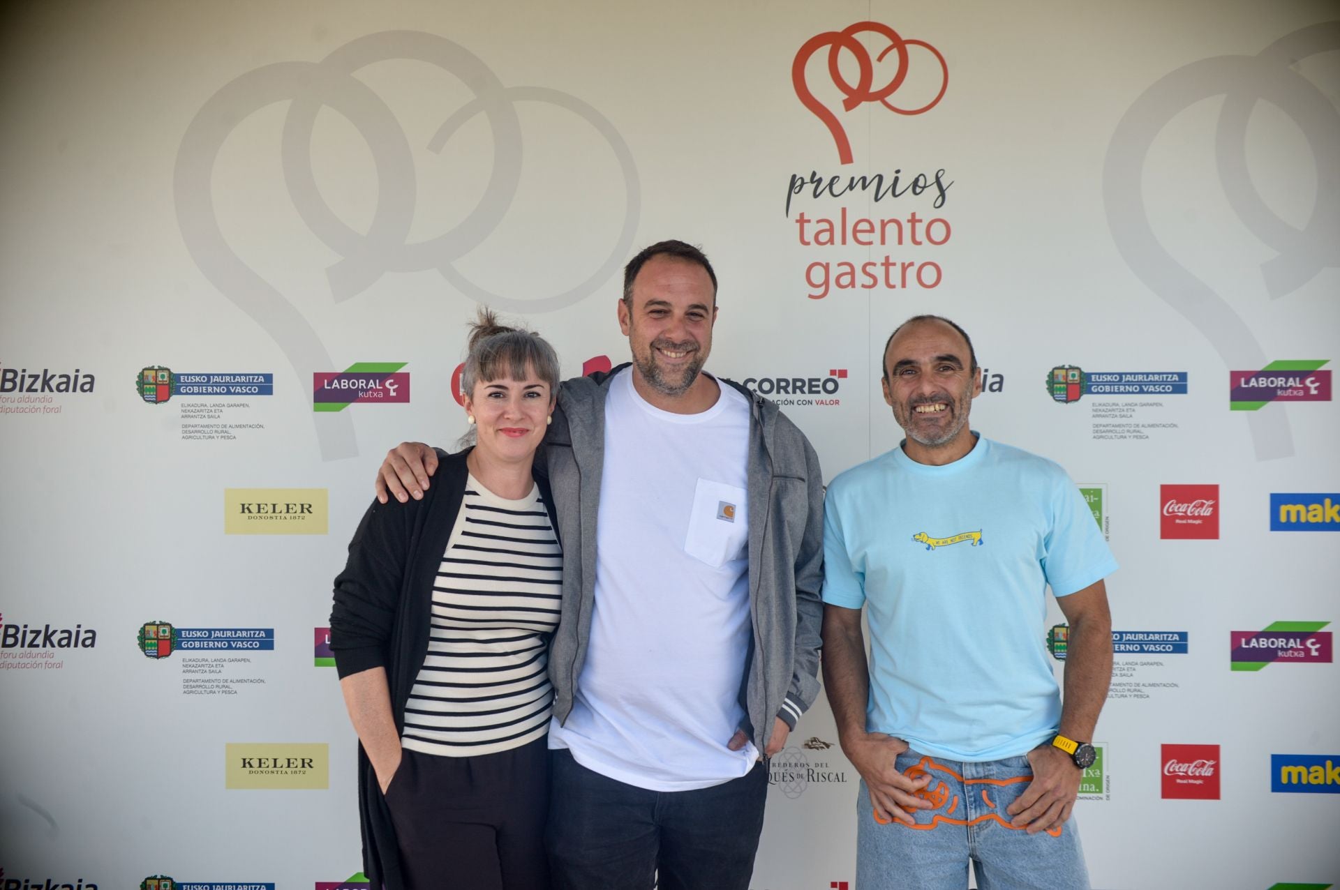 Raquel González, Jon Mikel González y Mikel Población.