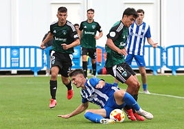 Lance del encuentro entre el Alavés B y el Sestao River.