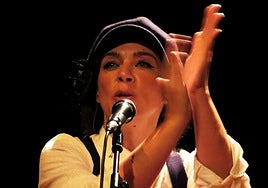 En la bulería 'La luna tiene cerco'.