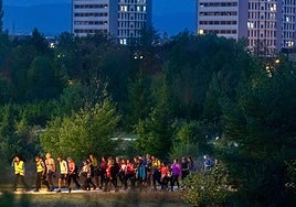 La marcha nocturba de Vital Eguna recorrió el Jardín Botánico de Olárizu.