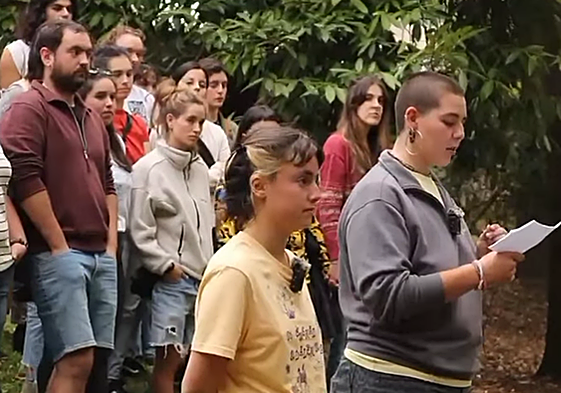 Los monitores de Bernedo afirman que no les constan casos de violencia sexual y dicen sentirse «linchados»