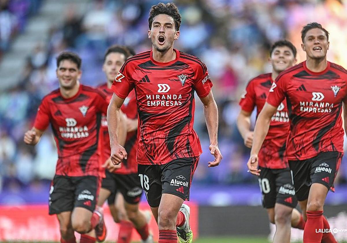 Barea celebró un gol que llegó con mucho suspense.