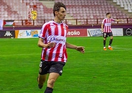 Un penalti en el añadido priva del tercer triunfo seguido al Gernika