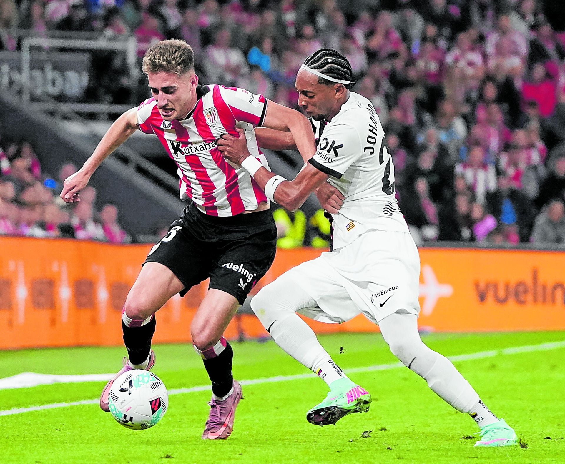 Robert Navarro fue el mejor jugadior del Athletic abte el Mallorca.