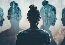 «Hemos quitado la manilla de ventanas y puertas para que mi hija no huya ni se suicide»