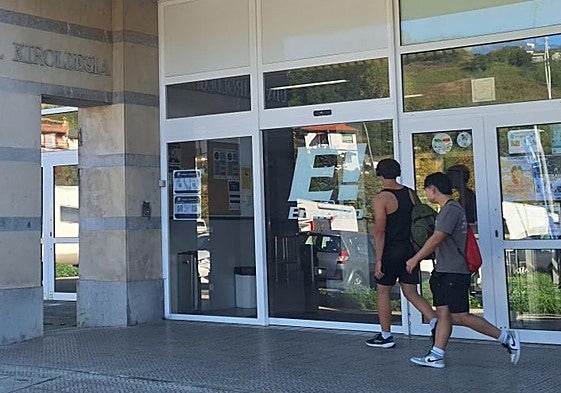 Los jóvenes podrán participar en las actividades de los polideportivos.