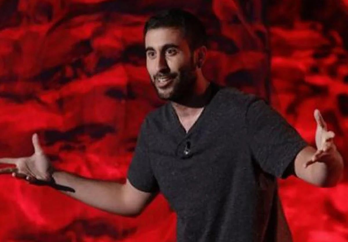 El vacile de una espectadora a un humorista vasco por no saber pronunciar su nombre en euskera: «Como eres 'giputxi'...»