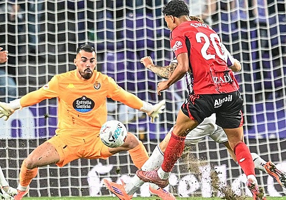 Eto'o cuajó unos buenos minutos en su estreno como rojillo.