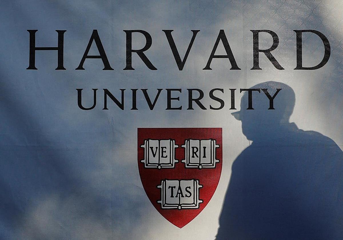 A Harvard le roban sus cadáveres y la demandan por ello