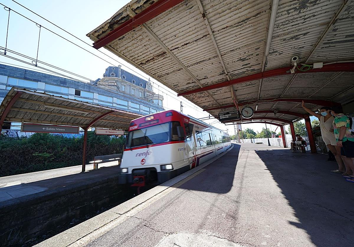 El incendio se originó en la estación de Peñota.