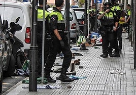 4 detenidos y 40 identificados en una megarredada contra la venta ilegal en Cortes