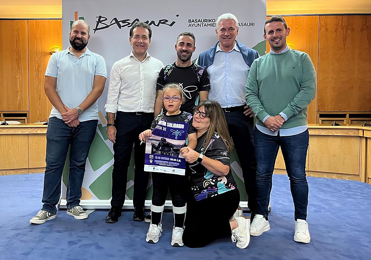 Paula es una niña de siete años de Basauri con síndrome CTNNB1. La pequeña fue diagnosticada con esta enfermedad con tan solo dos años y medio.