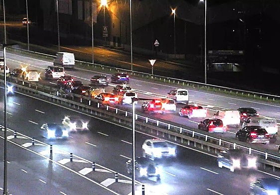 Retenciones en la A-8 en Max Center a primera hora tras dos accidentes múltiples en sentido Bilbao