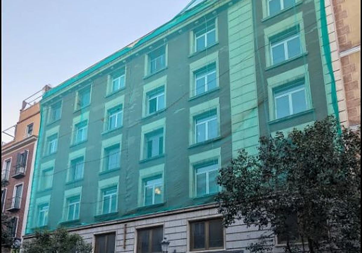 Imagen principal - Imágenes del proyecto de reforma del edificio sinientrado.