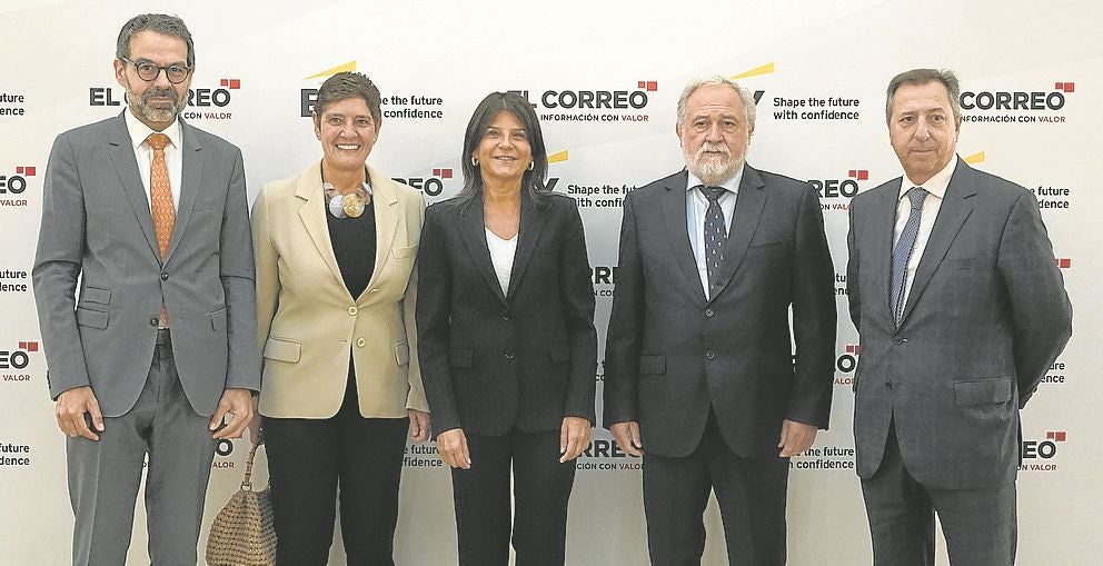 Carlos García Buendía, Leyre Madariaga, Amaia Ruiz, Juan Ignacio Zudaire y Mikel Antón.