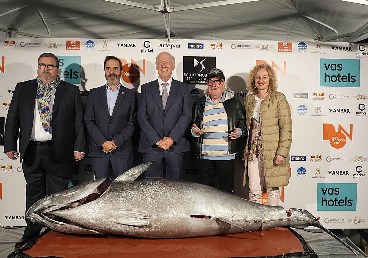 Javier Sáenz, Javier Hurtado, Fernando Salamero, Rafael García Santos y Cristina González.