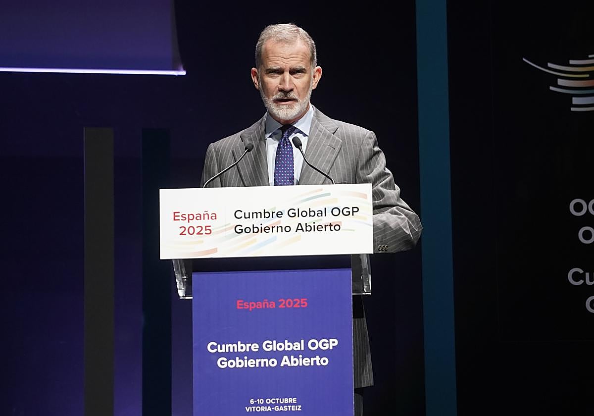 El Rey avisa de que la «desafección» ciudadana hacia las instituciones ...