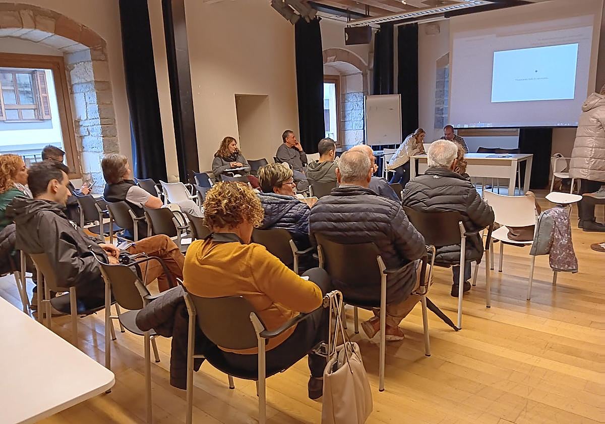 La Comisión de Fiestas está compuesta por responsables municipales y colectivos locales.