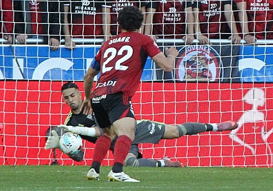 Juanpa no dejó que el Leganés marcara.