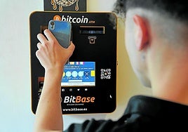 Un cajero de bitcoin.