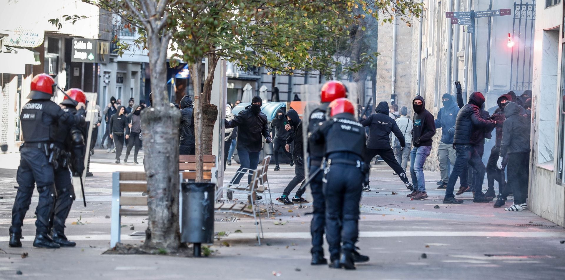 Batalla campal en Vitoria por la presencia de La Falange