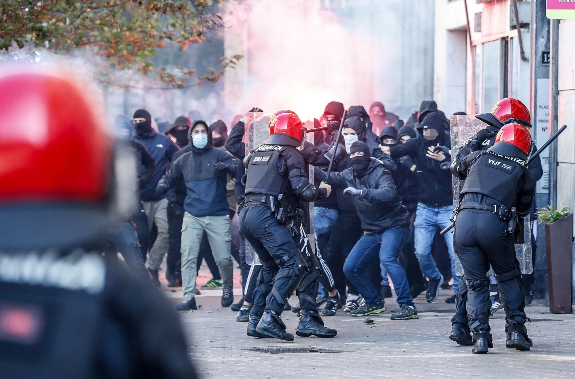 Batalla campal en Vitoria por la presencia de La Falange