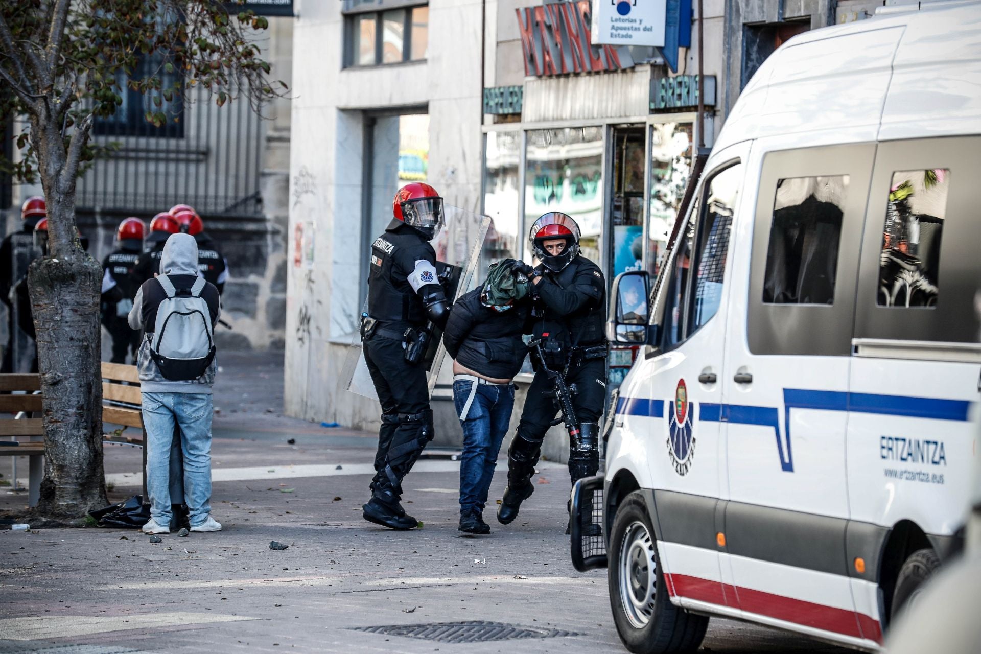 Batalla campal en Vitoria por la presencia de La Falange