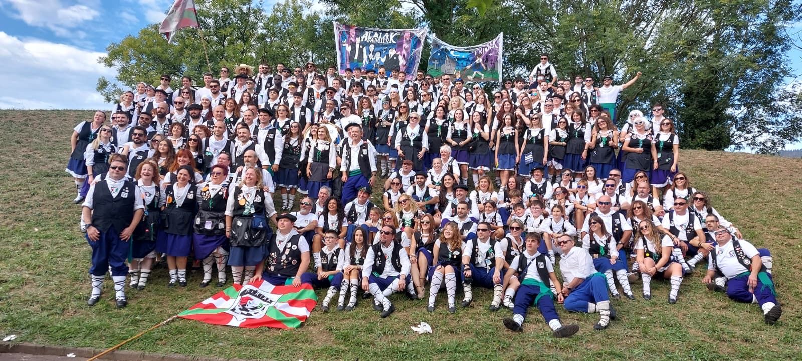 Basauri se entrega a San Fausto