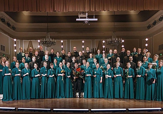 El coro Söla de la Academia Letona de Cultura, con 40 miembros, actuará el día 24 en la iglesia de San Jorge.
