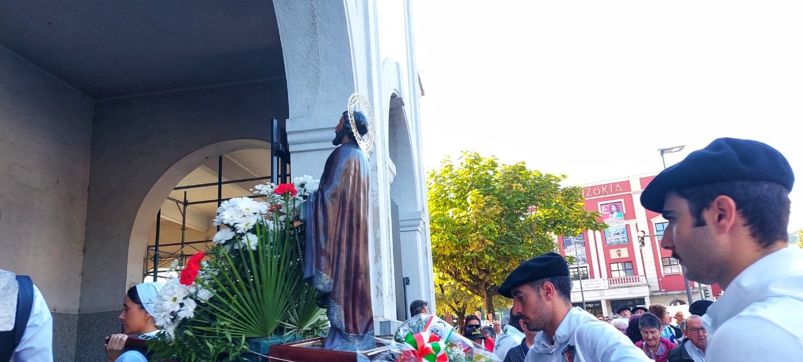 Basauri se entrega a San Fausto