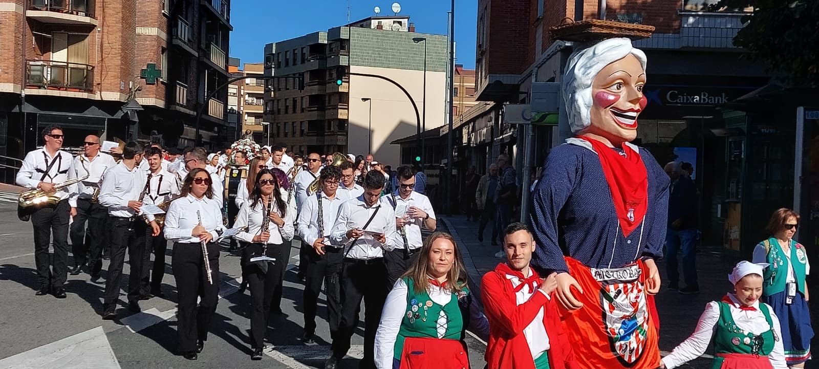Basauri se entrega a San Fausto