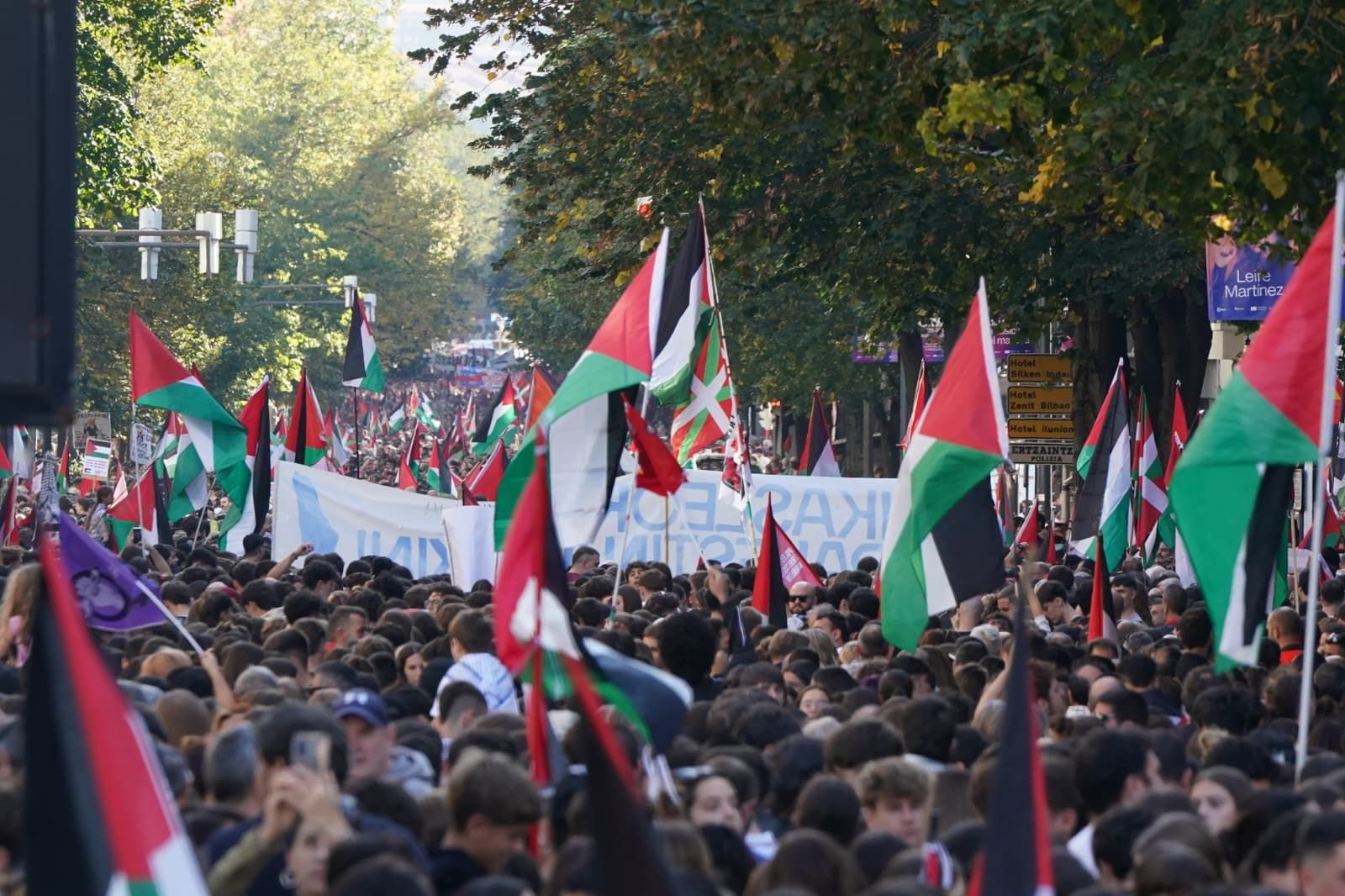 La jornada de huelga en apoyo a Palestina en Bizkaia, en imágenes