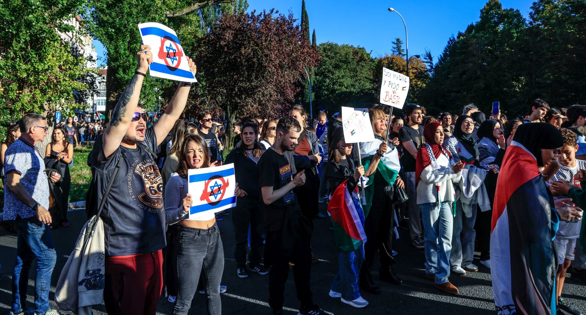 La jornada de huelga en apoyo a Palestina en Álava, en imágenes