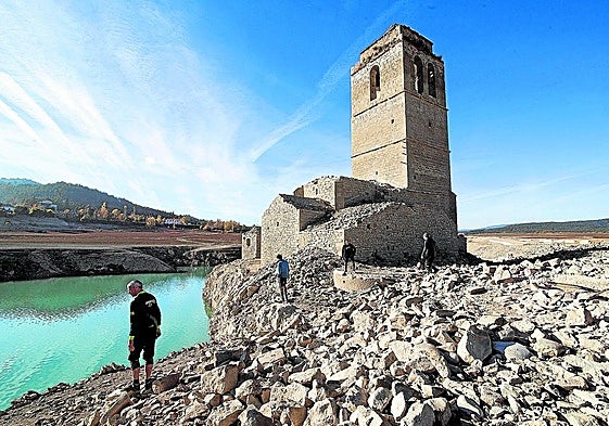 Pantano de Mediano, en Huesca