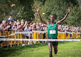 El atleta de Burundi, Rodrigue Kwizera, ganador de la edición del año pasado.