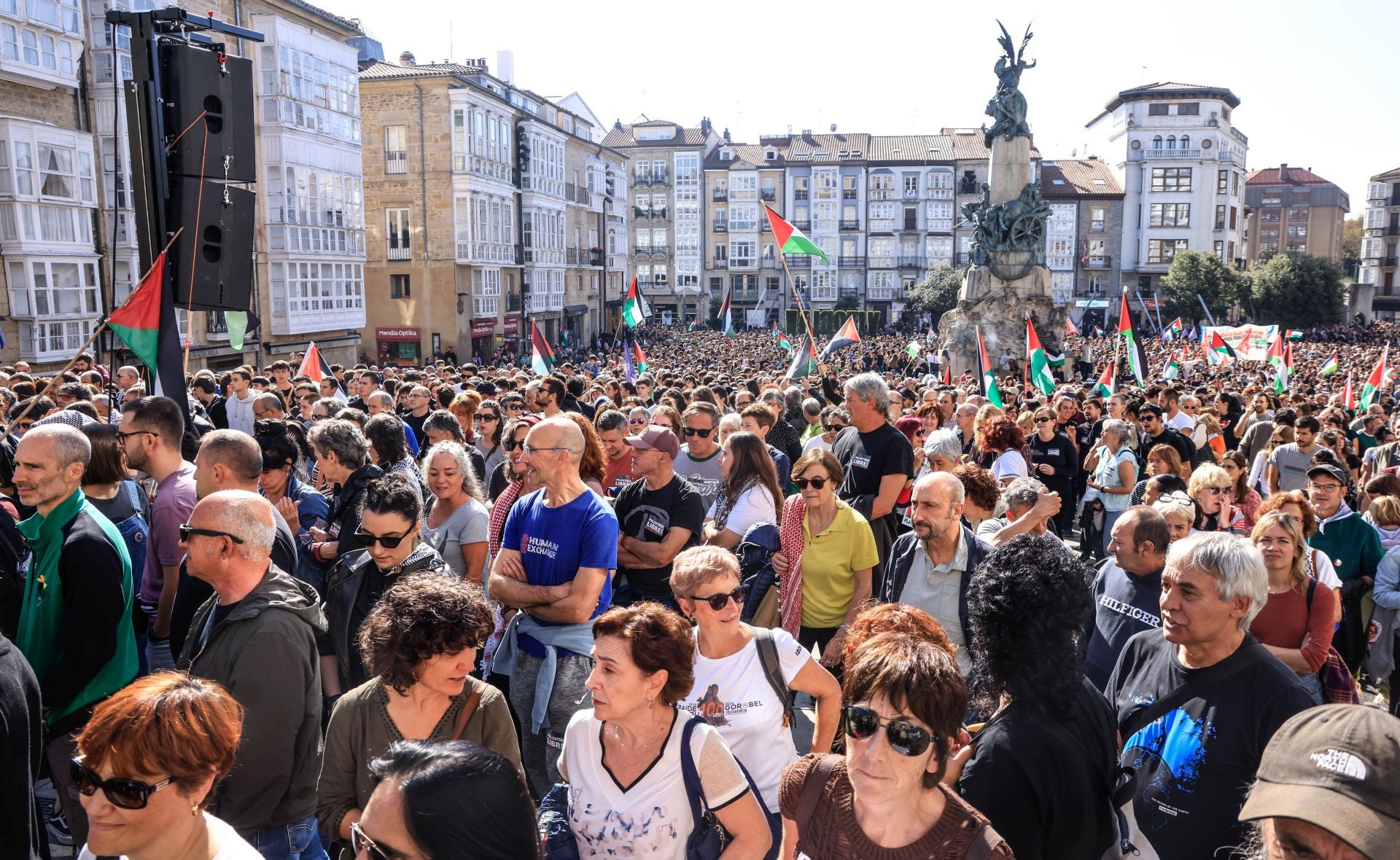 La jornada de huelga en apoyo a Palestina en Álava, en imágenes