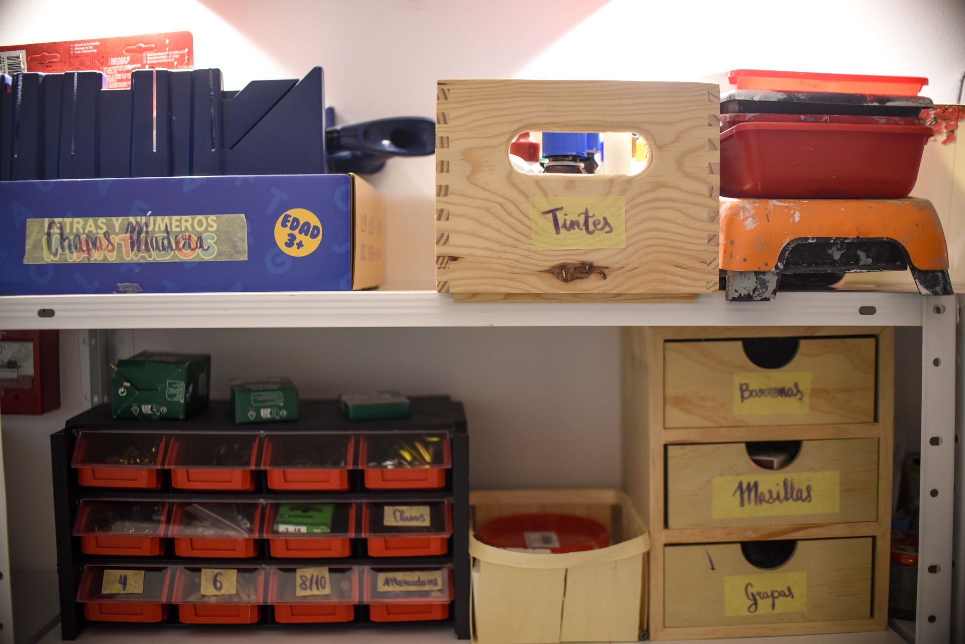 Marta deja la consultoría en Madrid y abre su tienda de muebles restaurados en Getxo