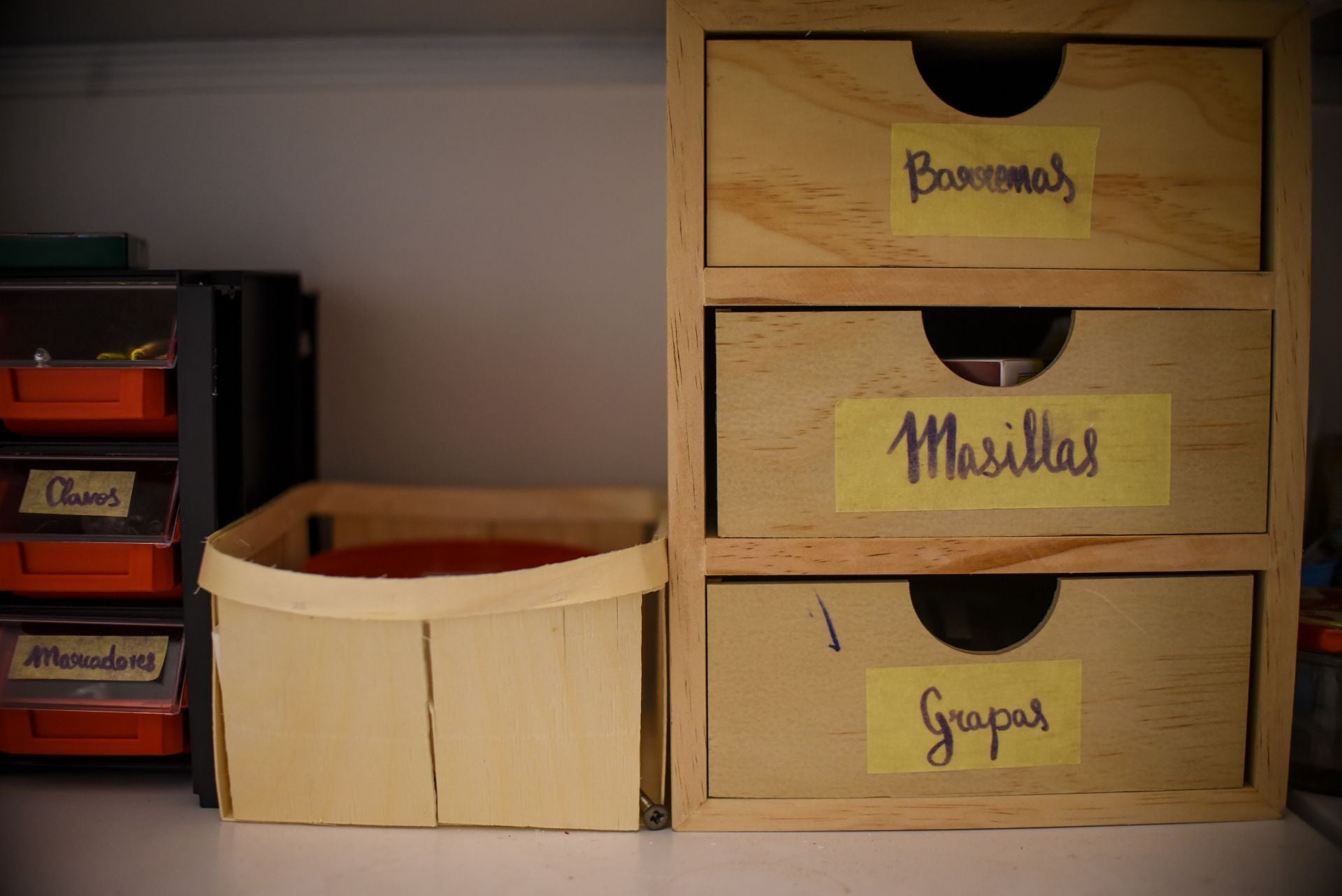 Marta deja la consultoría en Madrid y abre su tienda de muebles restaurados en Getxo