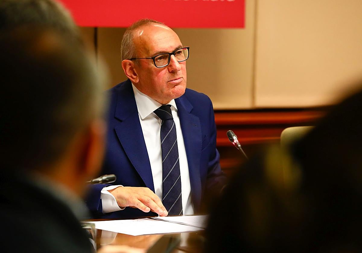 González insta a la oposición a pactar unos presupuestos «a la altura de los países más prósperos de Europa»